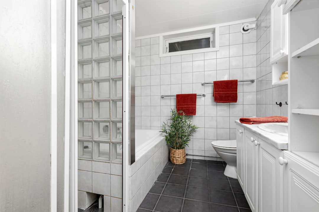 Frische und praktische Ideen für das Badezimmer mit Ikea
