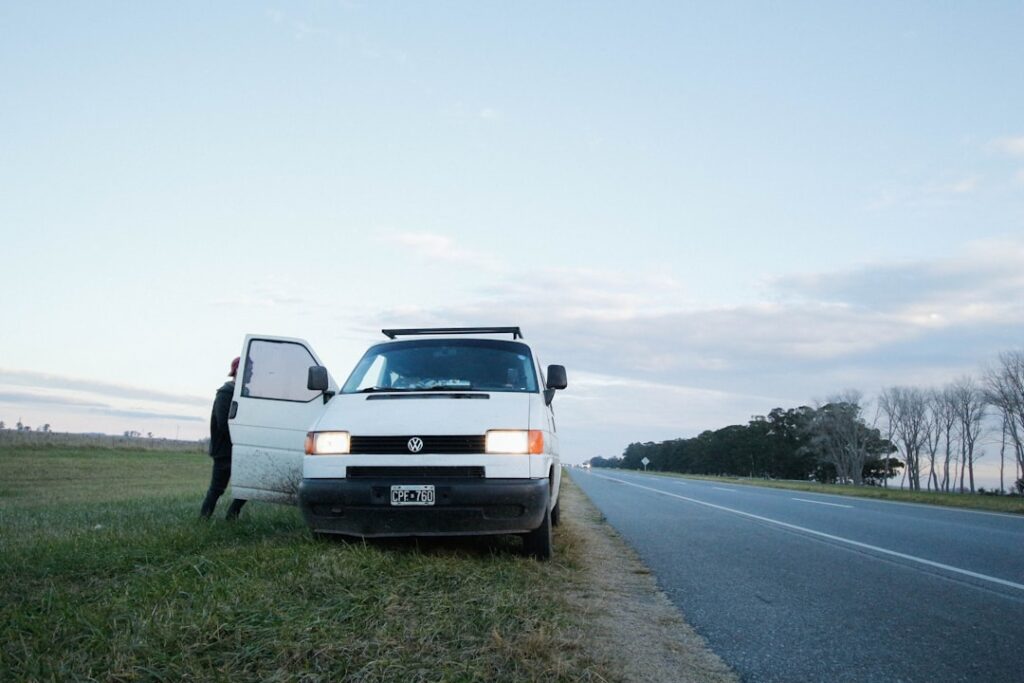 Gut vorbereitet unterwegs mit dem reinen Elektrofahrzeug: Tipps für längere Reisen