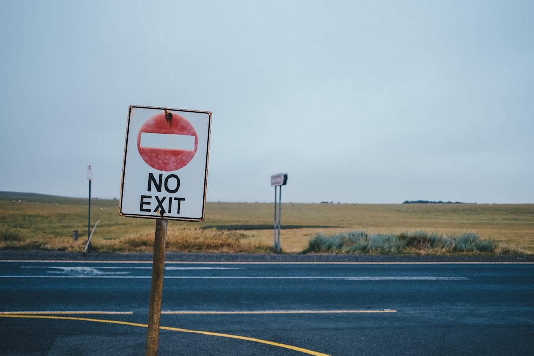 Was Sie auf Autobahnen niemals tun dürfen: Verbote für Sicherheit und Ordnung